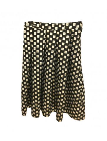 Skirt with gold patern
