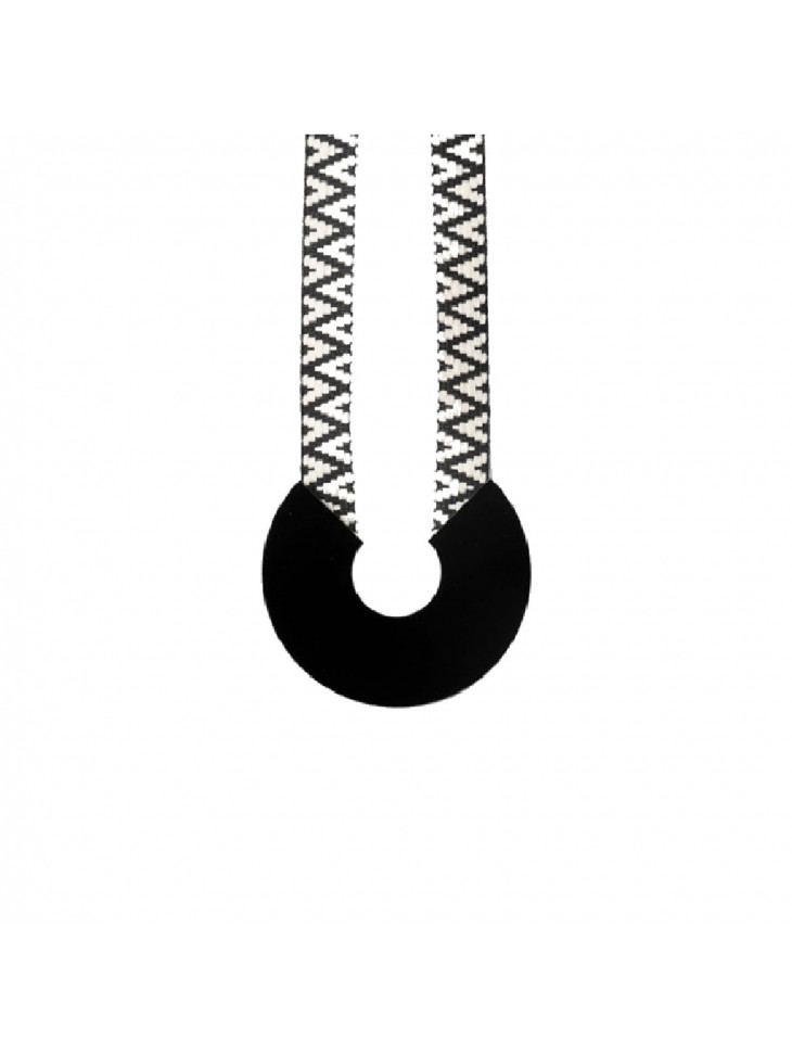 Plexiglass necklace - Horseshoe - Black & White