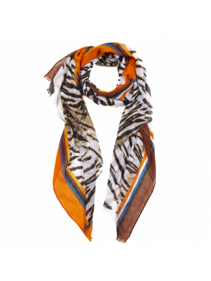 Soft scarf with animal print
