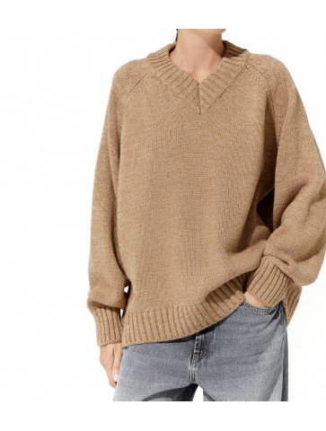 Soft sweater-V neck