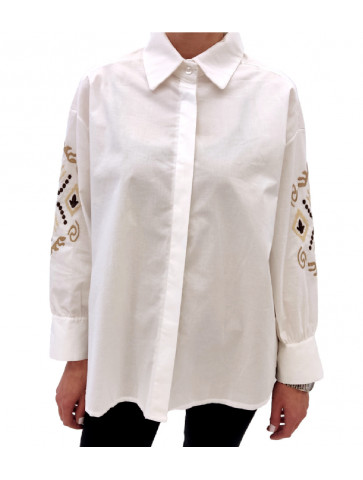 White loose fit cotton shirt - embroidery on sleeve