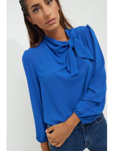 Shirt with Bow on the neckline
