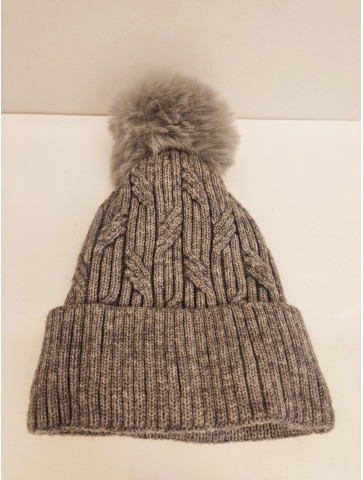 Eight-shaped knit hat