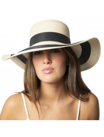 Wide brim hat