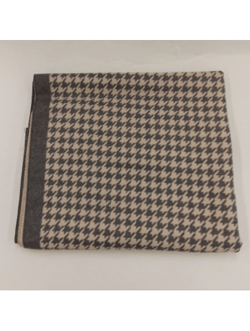 Cashmere-Blanket-checkered-zigzag