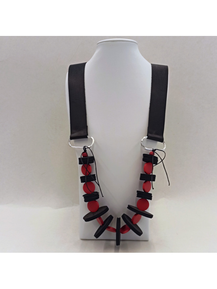Long Necklace -Black/ red
